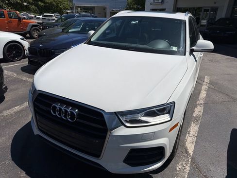 Used 2017 Audi Q3 2.0T Premium Plus w/ Premium Plus Package AWD/4WD image 4