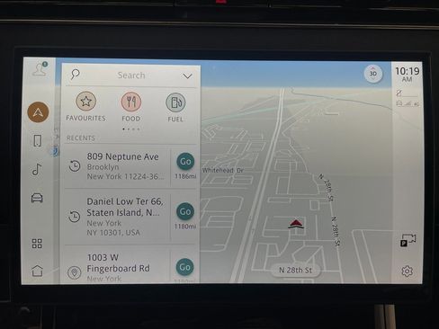 Used 2023 Land Rover Range Rover Sport SE image 21