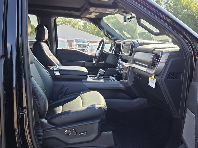 Used 2025 Ford F150 Lariat w/ Equipment Group 502A High AWD/4WD image 18