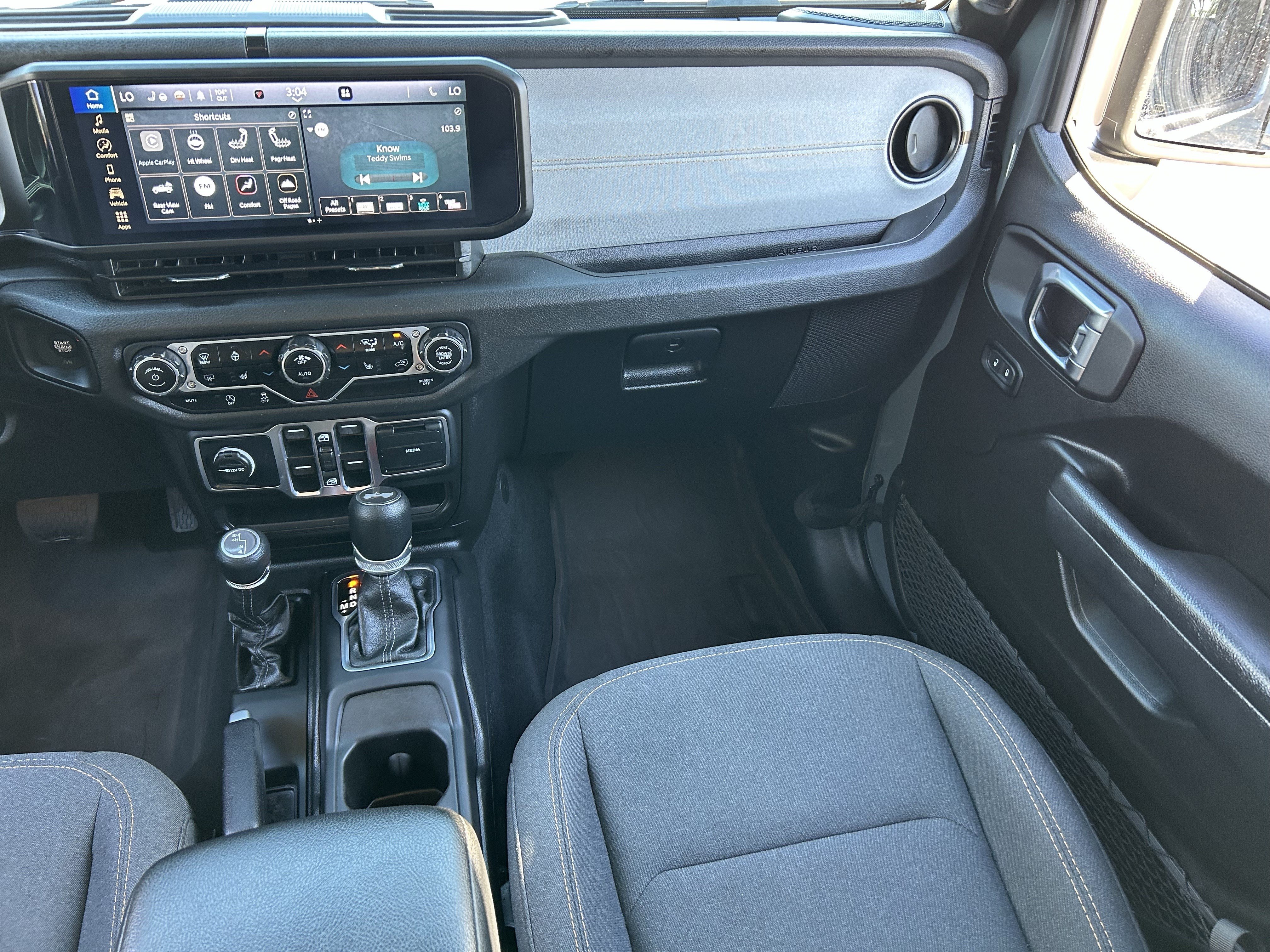 Used 2025 Jeep Wrangler Unlimited Sport AWD/4WD image 14