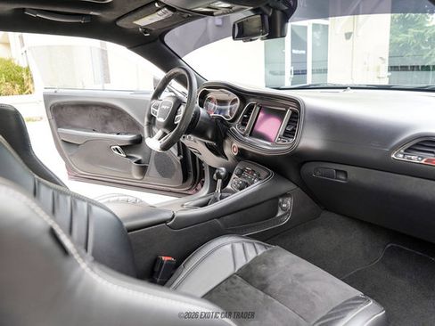 Used 2020 Dodge Challenger SRT Hellcat RWD image 37