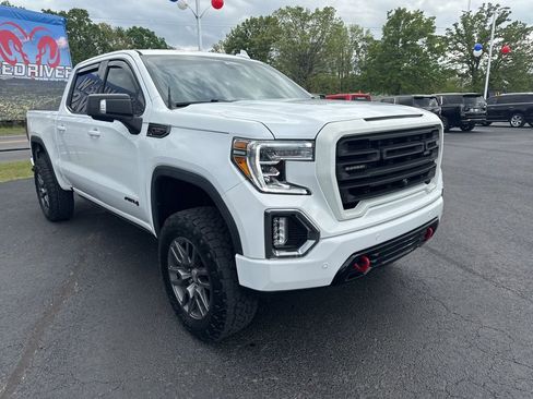 Used 2021 GMC Sierra 1500 AT4 w/ AT4 Value Package image 3