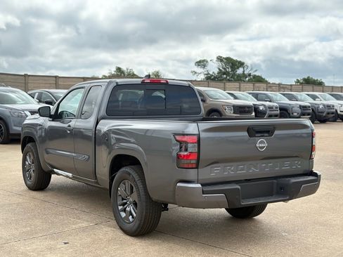 New 2025 Nissan Frontier SV image 7