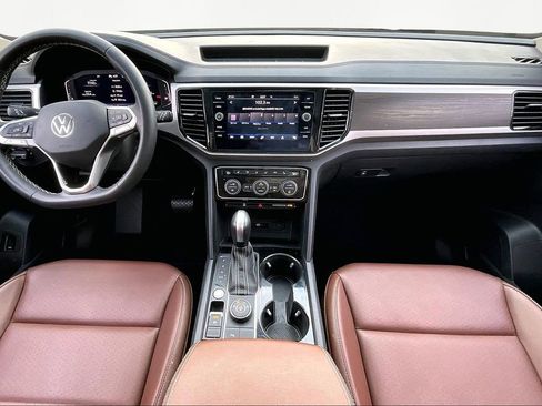 Used 2022 Volkswagen Atlas SE w/ Panoramic Sunroof Package image 7