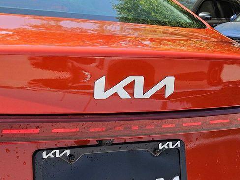 Used 2024 Kia Forte LXS FWD image 12
