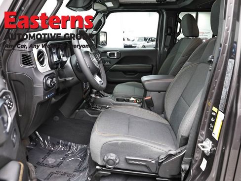Used 2025 Jeep Wrangler Unlimited Sahara AWD/4WD image 14