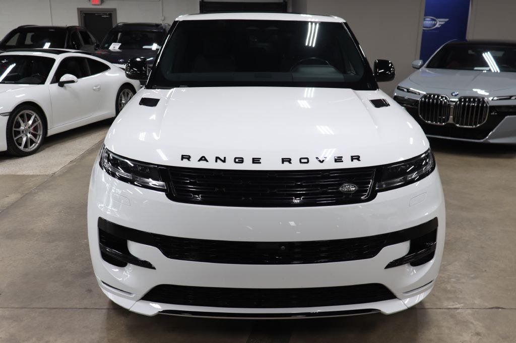 Used 2024 Land Rover Range Rover Sport Dynamic SE AWD/4WD image 8