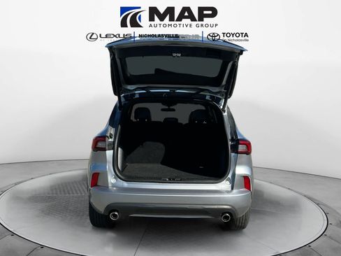 Used 2024 Ford Escape ST-Line FWD image 17