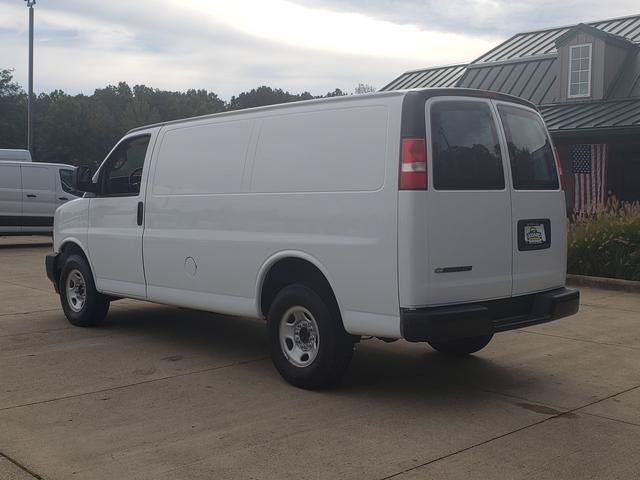 Used 2018 Chevrolet Express 2500 w/ Driver Convenience Package RWD image 10