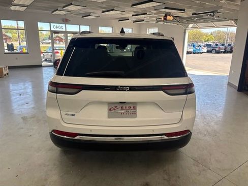 Used 2022 Jeep Grand Cherokee Limited 4xe AWD/4WD image 11