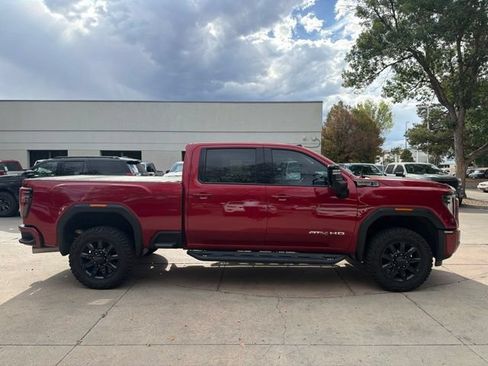 Used 2024 GMC Sierra 2500 AT4 w/ Technology Package AWD/4WD image 8