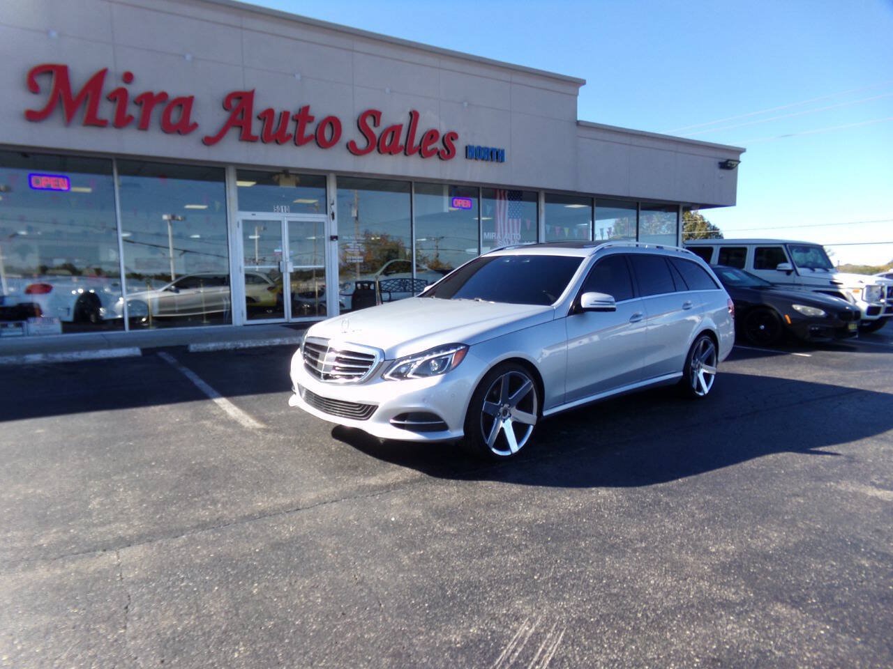 Used 2016 Mercedes-Benz E 350 4MATIC Wagon image 3