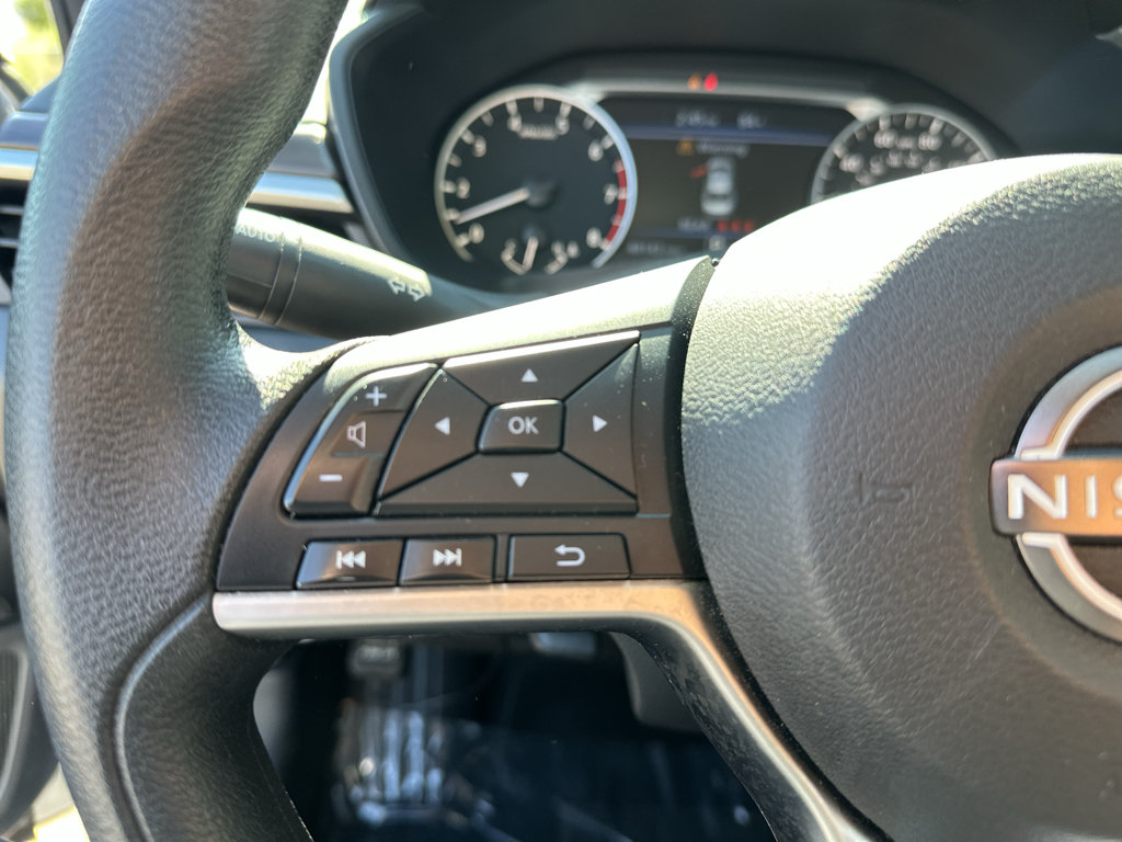 Used 2024 Nissan Altima 2.5 SV FWD image 21