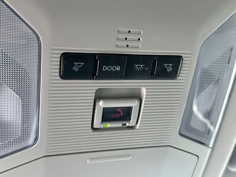 Used 2025 Toyota RAV4 XLE AWD/4WD image 29