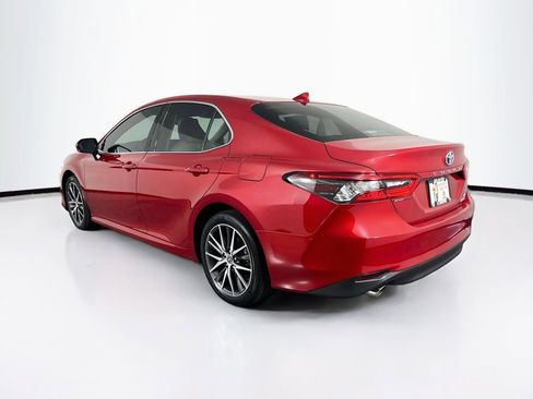 Used 2024 Toyota Camry XLE FWD image 7
