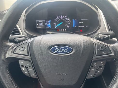 Used 2022 Ford Edge SEL image 10