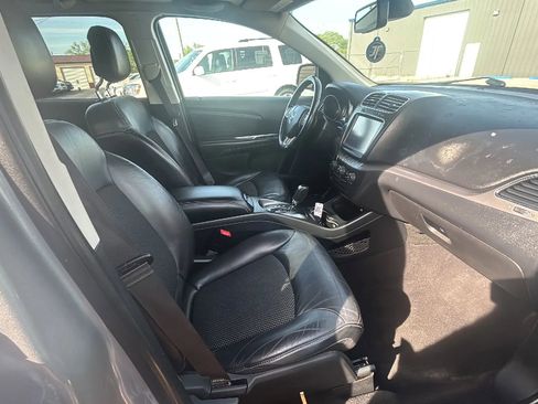 Used 2020 Dodge Journey Crossroad FWD image 34