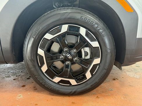 Used 2025 Hyundai Santa Fe SEL image 8