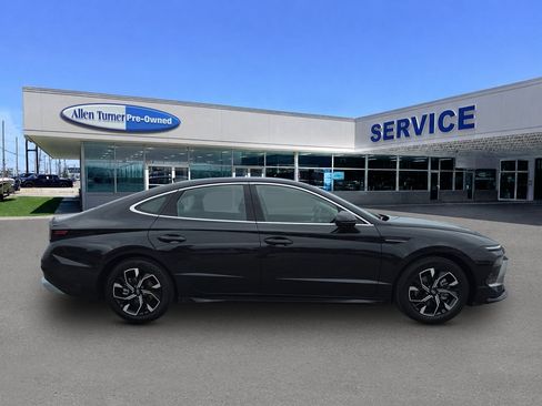Certified 2025 Hyundai Sonata SEL FWD image 9