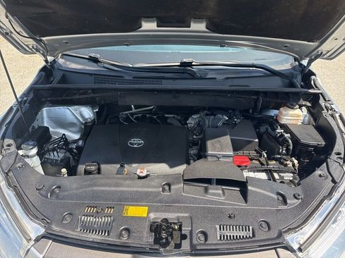 Used 2018 Toyota Highlander XLE image 36