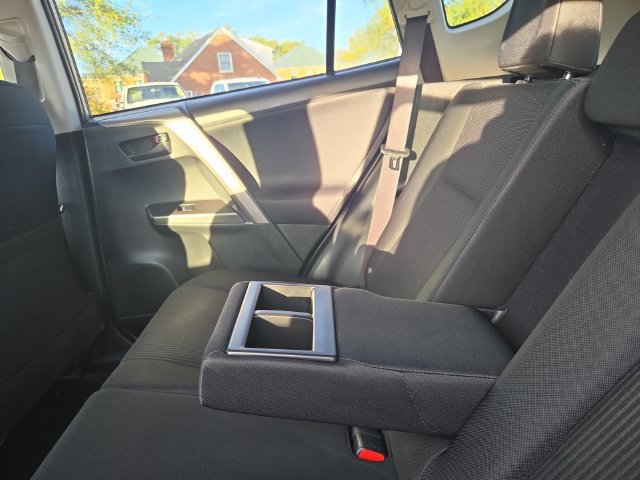 Used 2018 Toyota RAV4 LE w/ All Weather Liner Package AWD/4WD image 29