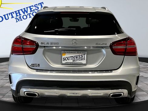 Used 2018 Mercedes-Benz GLA 250 4MATIC image 6