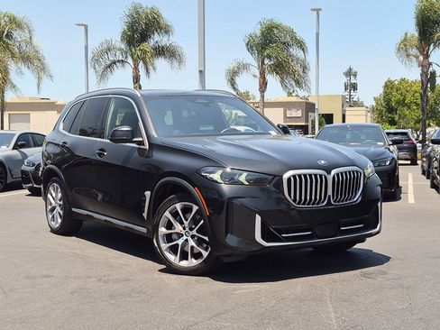 Used 2024 BMW X5 xDrive40i w/ Parking Assistance Package AWD/4WD image 2