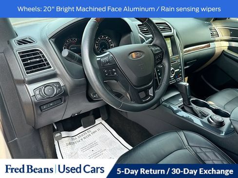 Used 2017 Ford Explorer Platinum AWD/4WD image 11