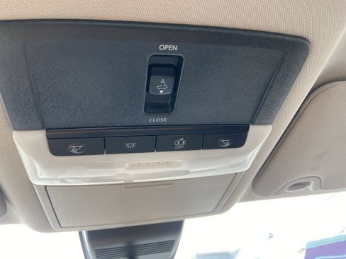 Used 2022 Nissan Altima 2.5 SV w/ SV Premium Package image 24