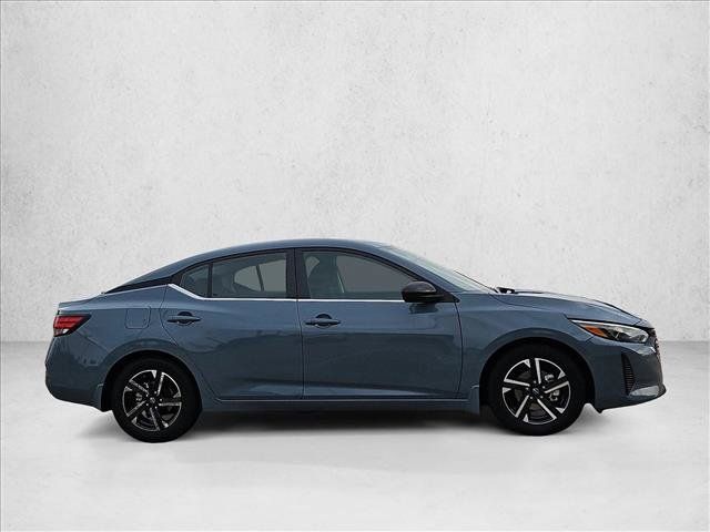 Used 2025 Nissan Sentra SV FWD image 4