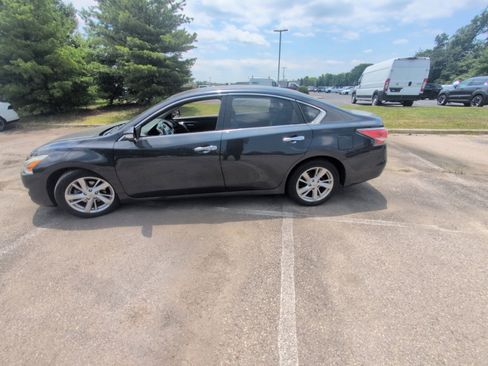 Used 2014 Nissan Altima 2.5 SL w/ Technology Package FWD image 12