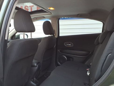 Used 2016 Honda HR-V EX image 11