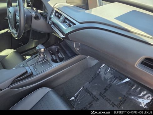 Used 2020 Lexus UX 200 w/ Accessory Package FWD image 31