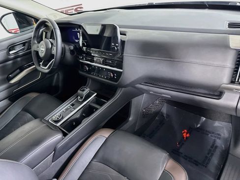 Used 2025 Nissan Pathfinder Platinum w/ Cargo Package AWD/4WD image 36