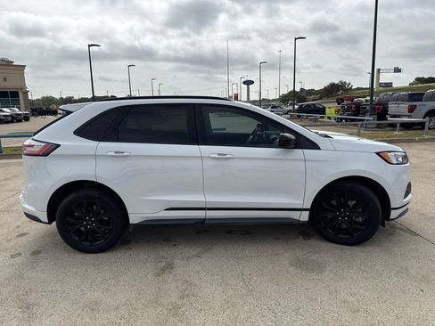Used 2022 Ford Edge SE w/ Black Appearance Package AWD/4WD image 17