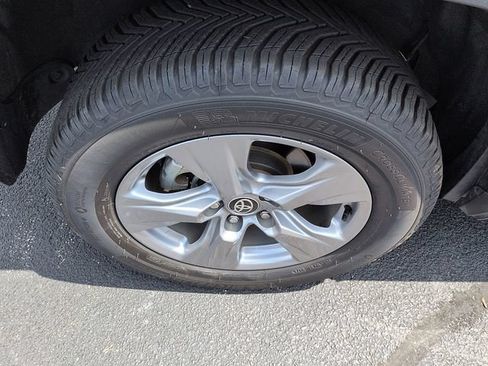 Certified 2023 Toyota RAV4 XLE FWD image 9