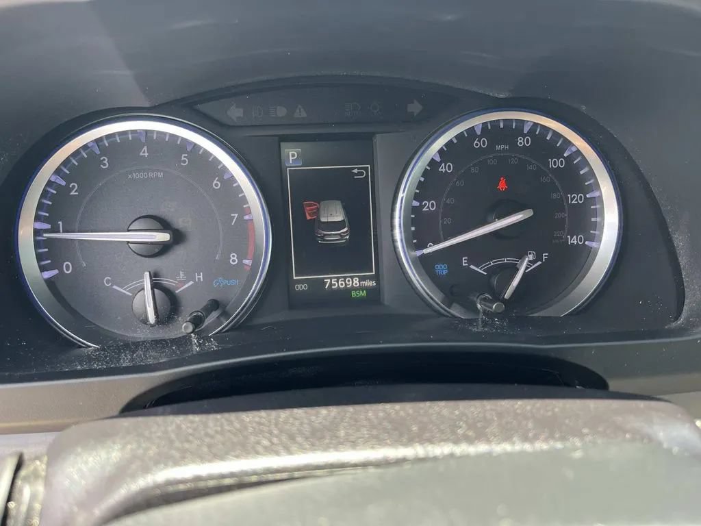 Used 2019 Toyota Highlander XLE AWD/4WD image 38