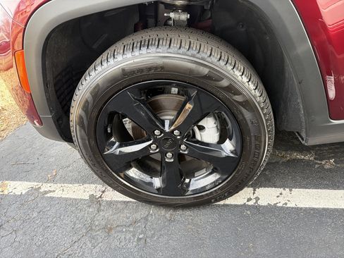 Certified 2025 Jeep Grand Cherokee Limited w/ Luxury Tech Group II image 41