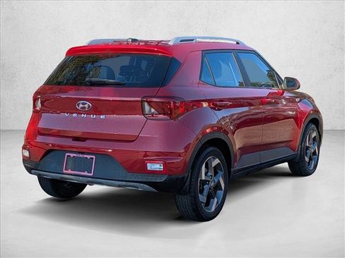 Certified 2023 Hyundai Venue Limited image 5