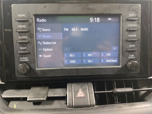 Used 2019 Toyota RAV4 XLE FWD image 25