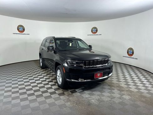 Used 2023 Jeep Grand Cherokee L Laredo image 17