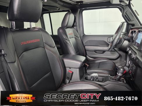 Used 2022 Jeep Wrangler Unlimited Rubicon w/ Dual Top Group image 31