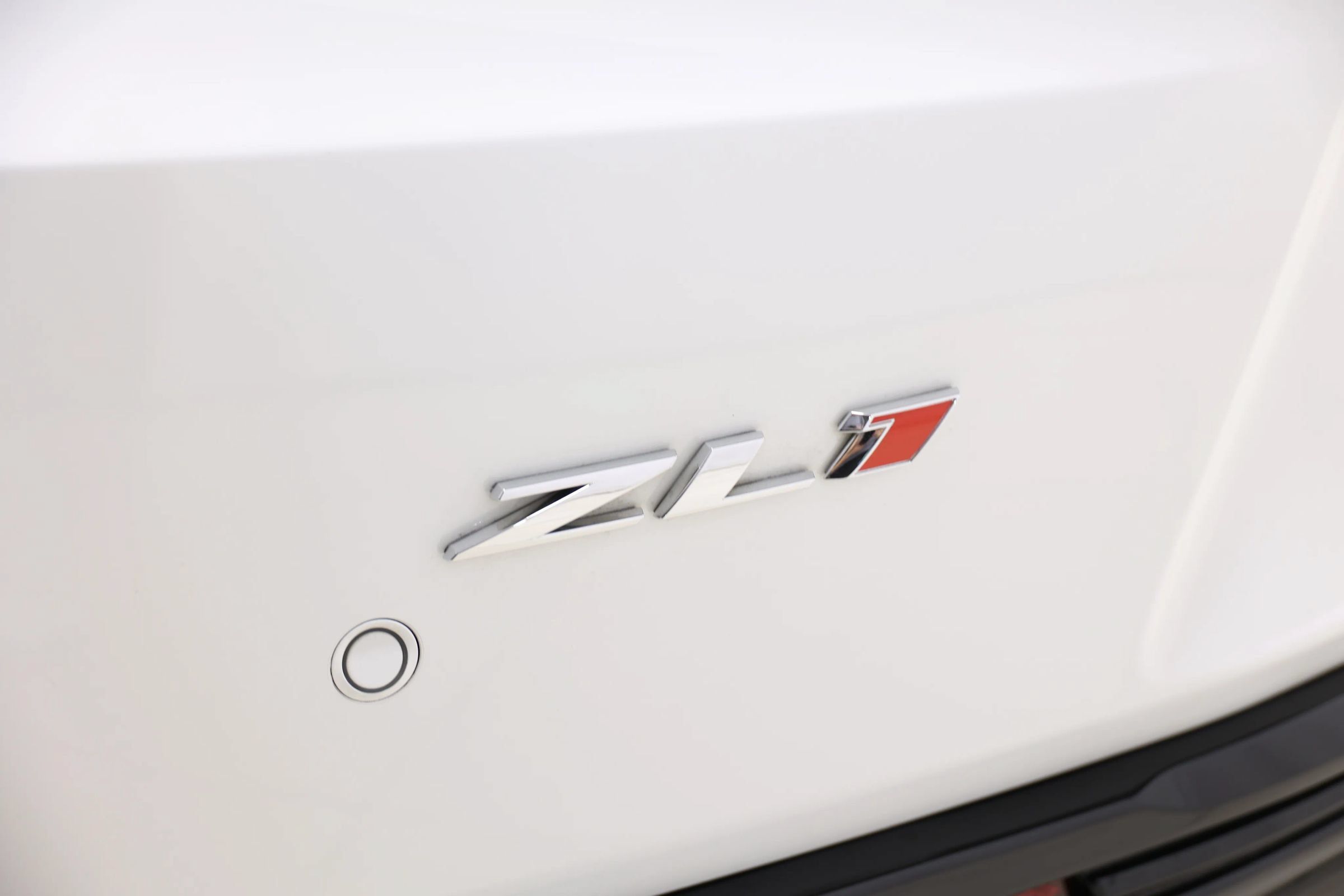 Used 2018 Chevrolet Camaro ZL1 RWD image 68