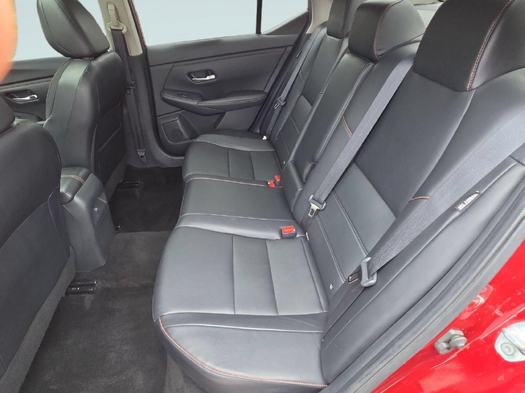 Used 2023 Nissan Sentra SR w/ SR Premium Package FWD image 27