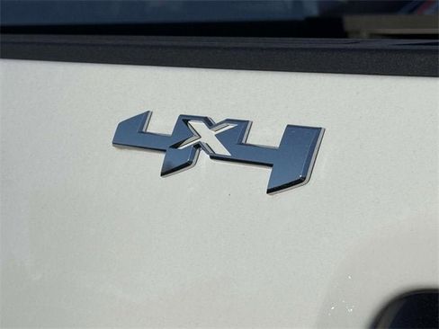 New 2025 GMC Sierra 2500 SLE image 11