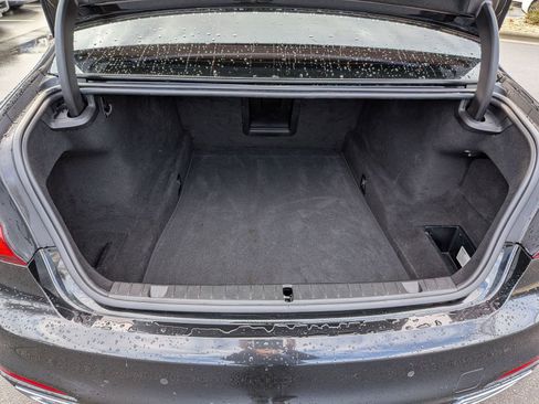 Used 2019 BMW 740i image 33