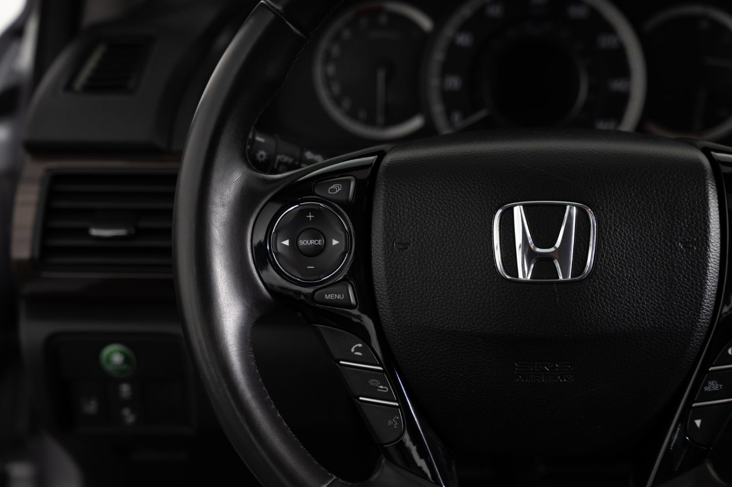 Used 2017 Honda Accord EX-L image 30
