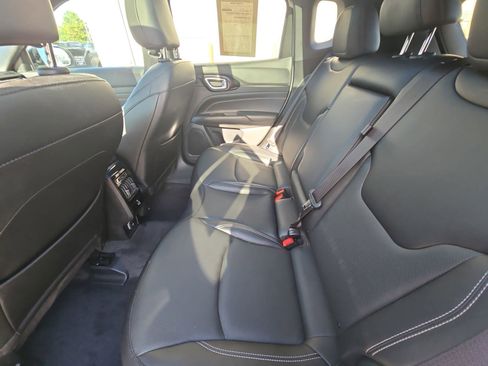 Used 2023 Jeep Compass High Altitude w/ Driver Assist Group I AWD/4WD image 16