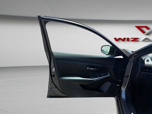 Used 2020 Nissan Sentra SR FWD image 11