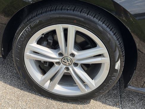 Used 2013 Volkswagen Passat TDI SE FWD image 28